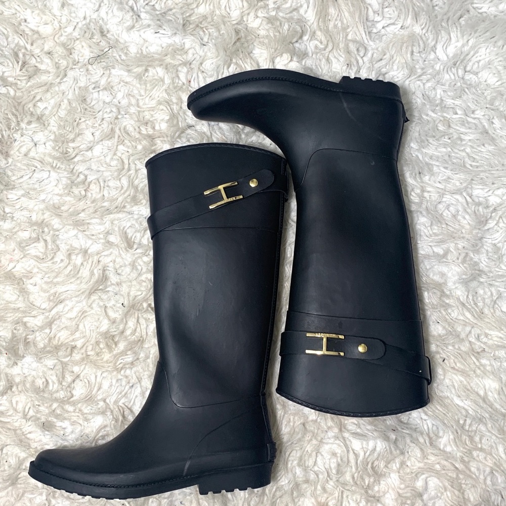 Tommy Hilfiger rain boots!